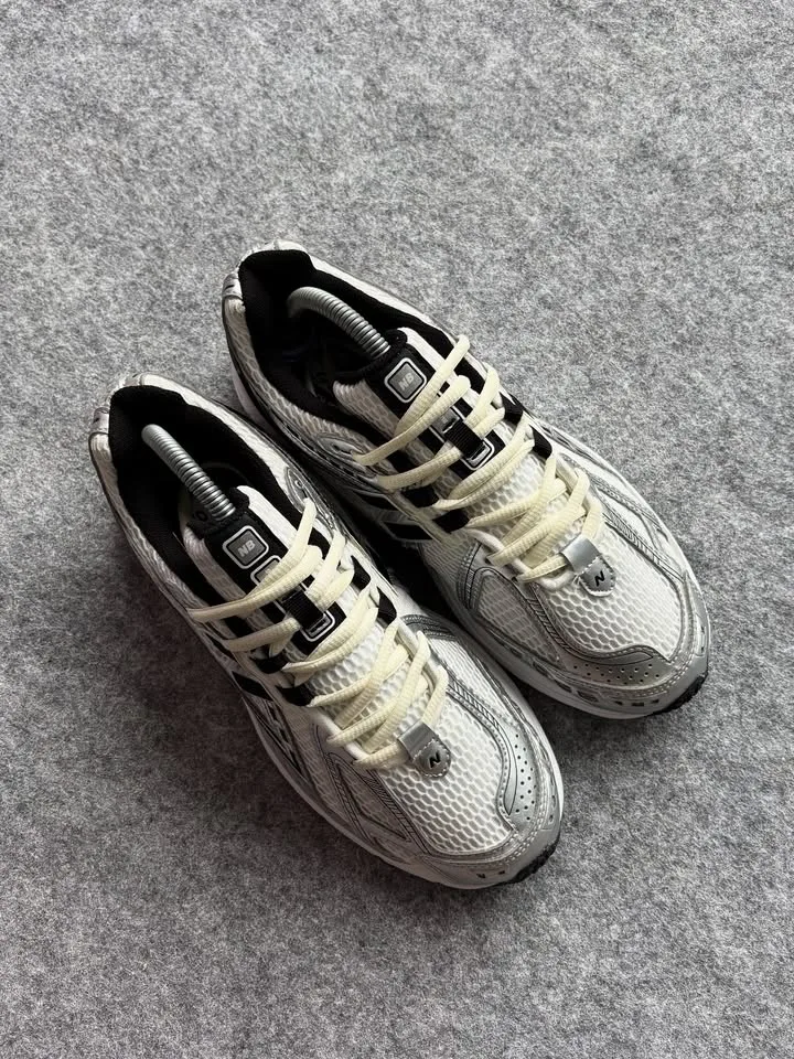 New balance 1906R