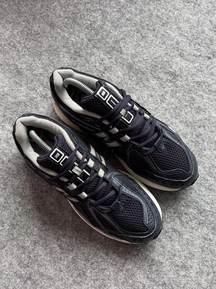New balance 1906R