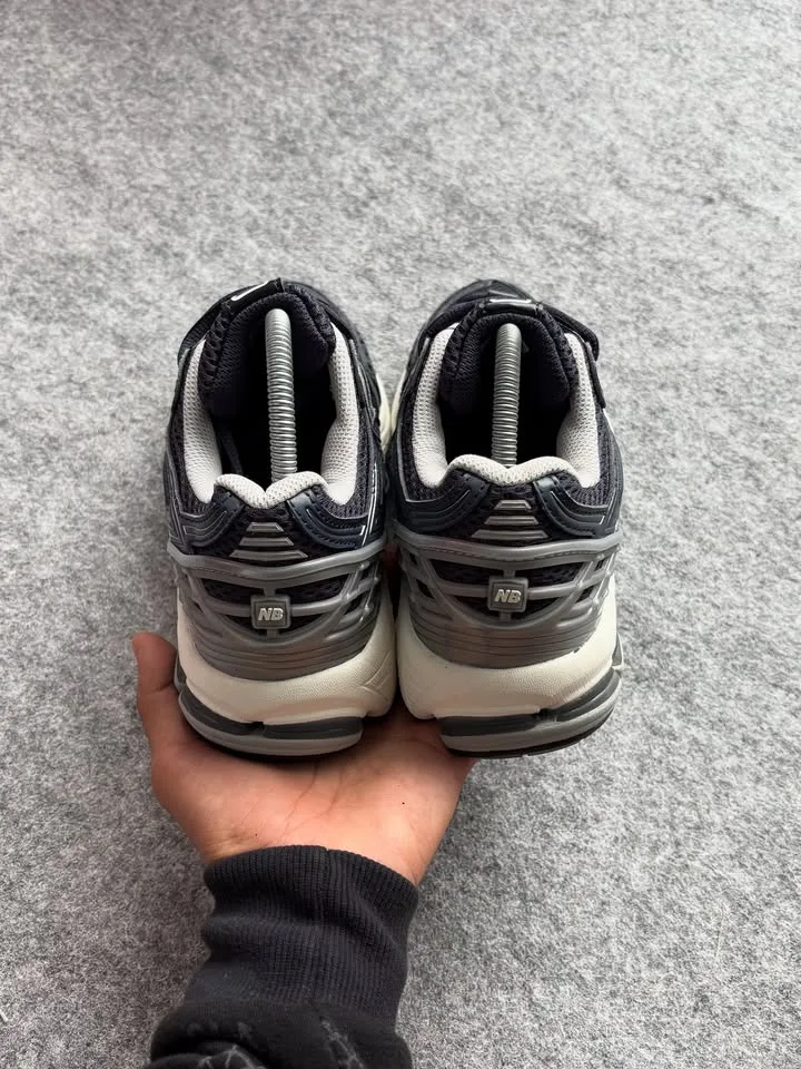New balance 1906R