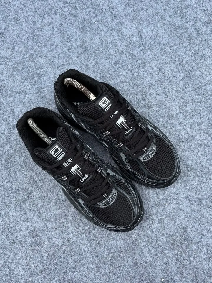 New balance 740