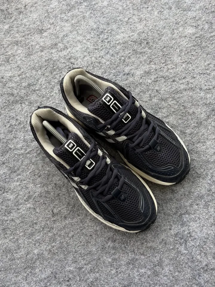 New balance 1906R