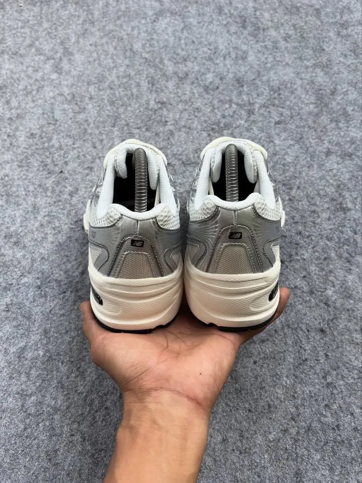 New balance 740
