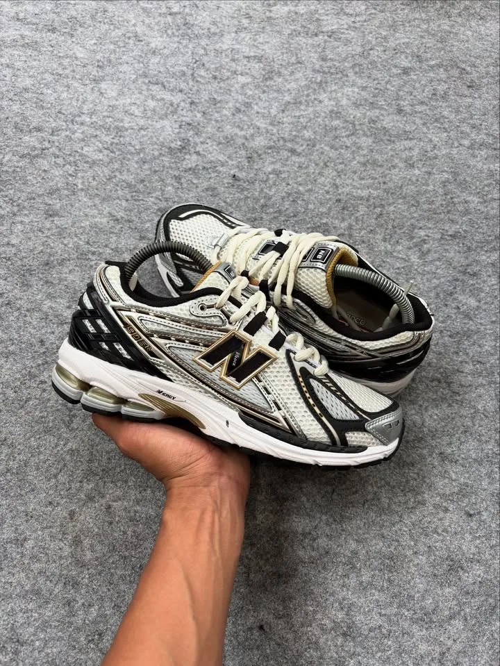 New balance 1906R