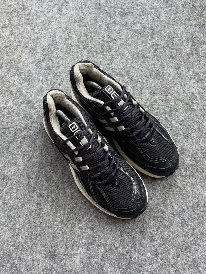 New balance 1906R