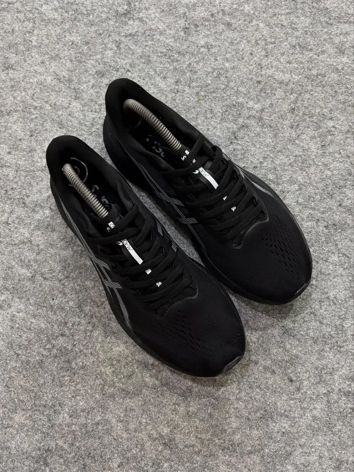 Asics magic speed