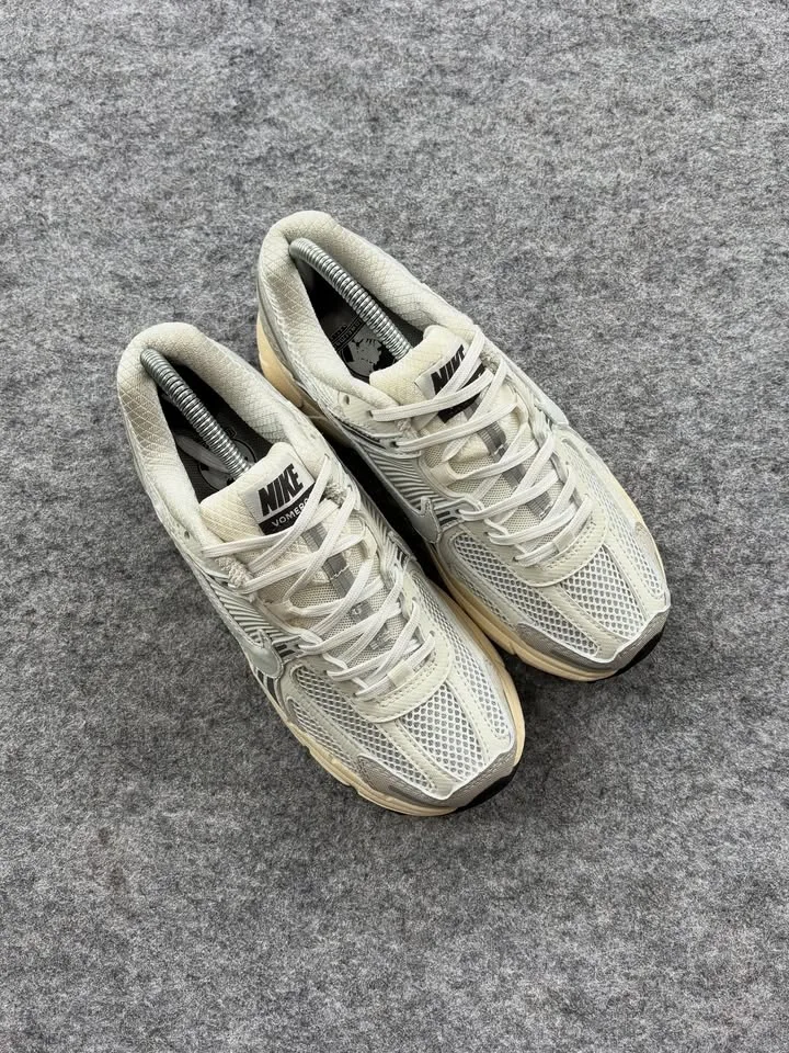 Nike vomero 5