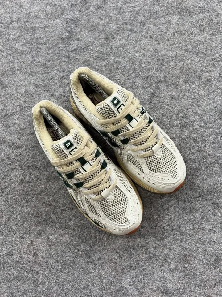 New balance 1906R
